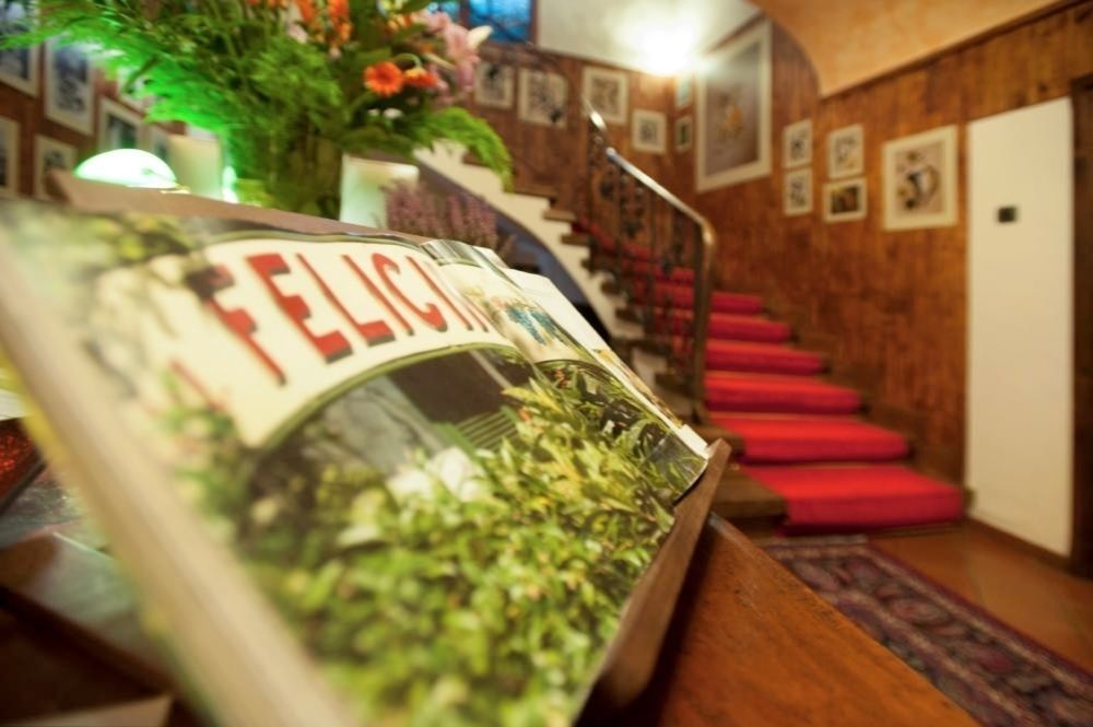 Felicin - Ristorante Albergo "Dimora Storica" 蒙福特达尔巴 外观 照片