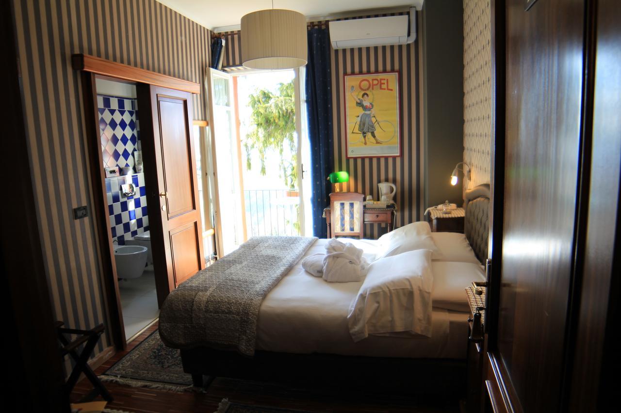 Felicin - Ristorante Albergo "Dimora Storica" 蒙福特达尔巴 外观 照片