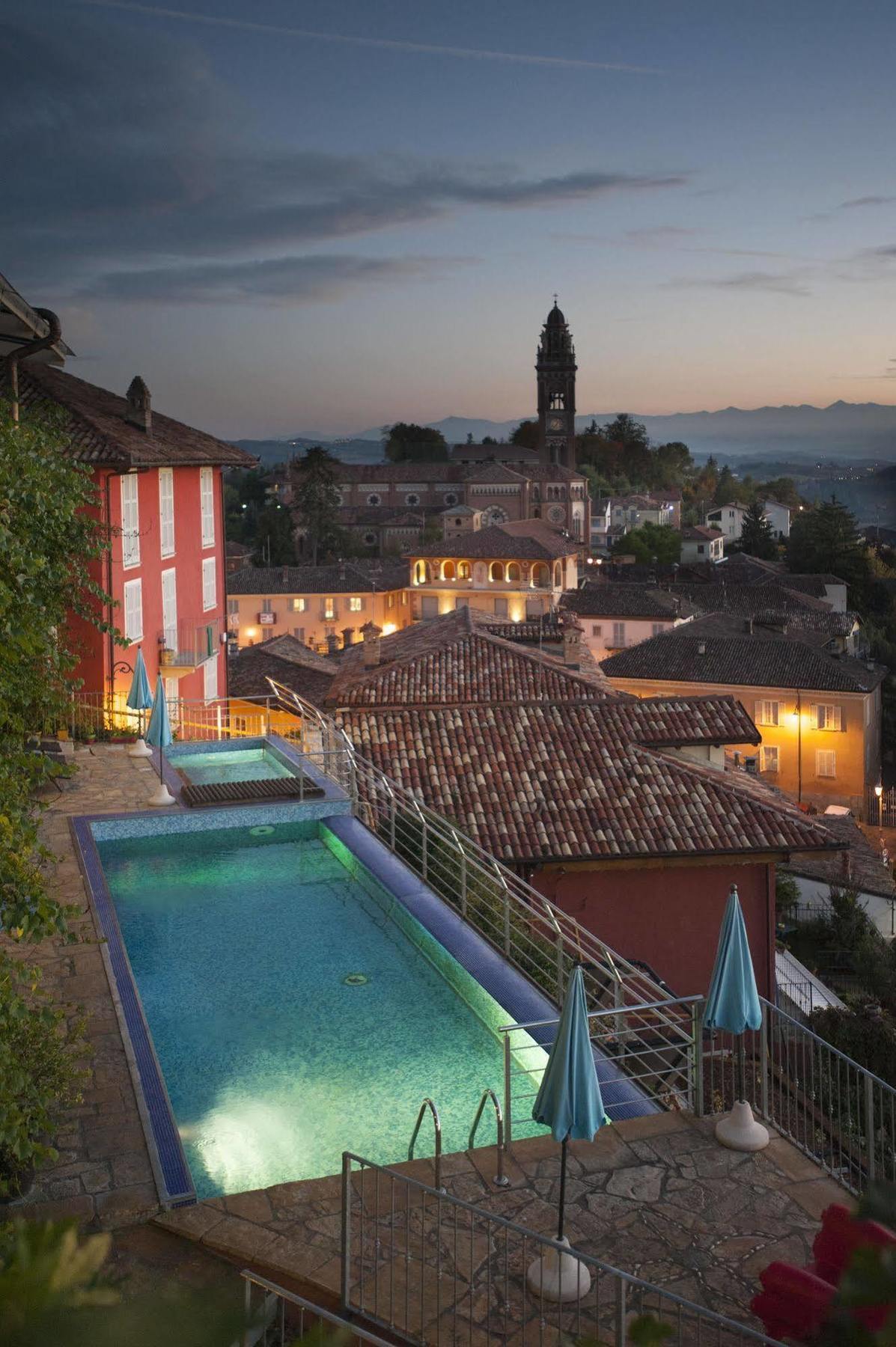 Felicin - Ristorante Albergo "Dimora Storica" 蒙福特达尔巴 外观 照片